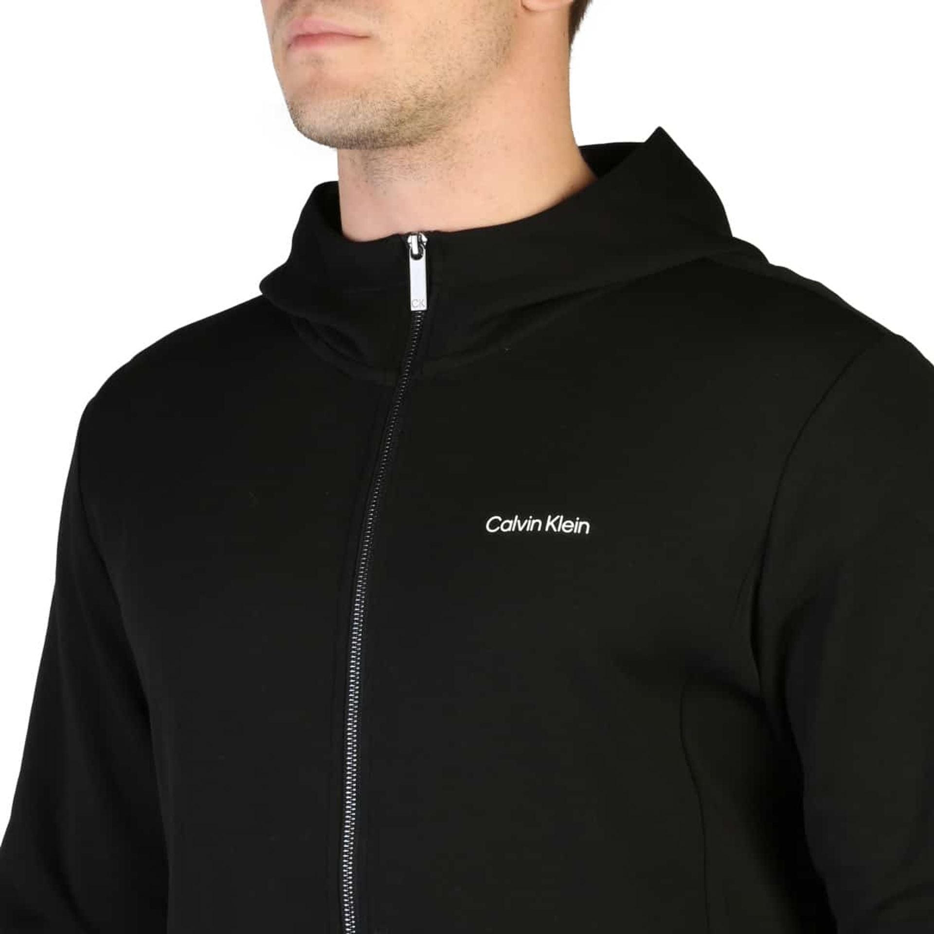 Calvin Klein Cуитчър