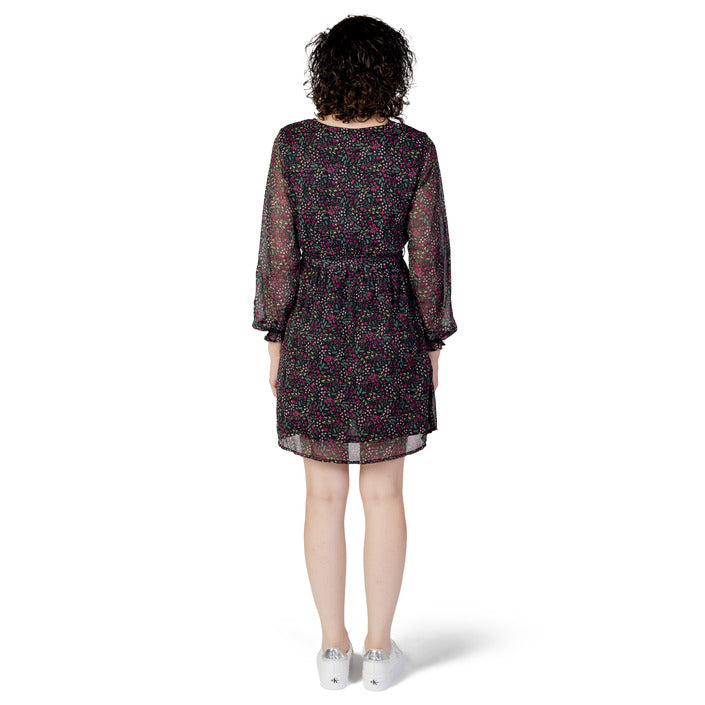 Жаклин Де Йонг Рокли Жени