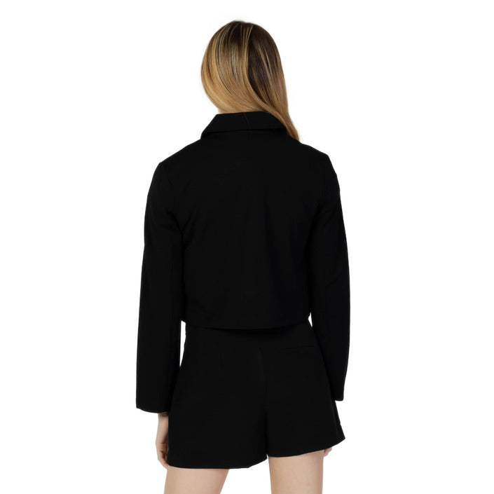 Jacqueline De Yong Яке Жени