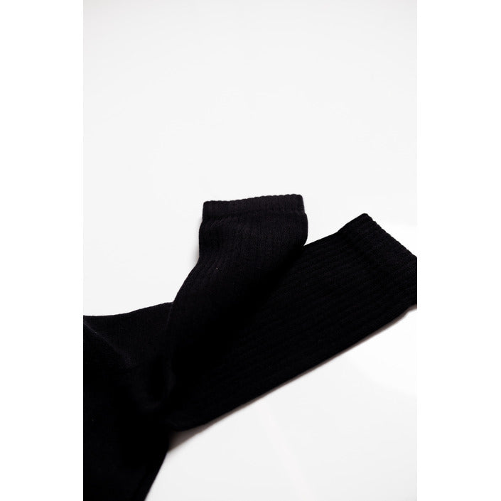 Hinnominate Бельо Жени