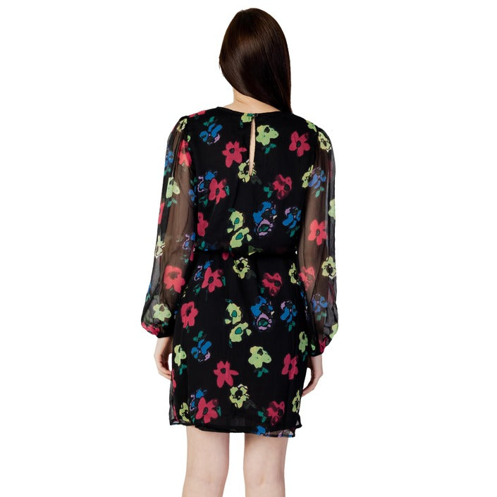 Жаклин Де Йонг Рокли Жени