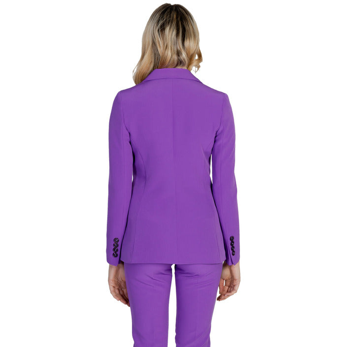 Sol Wears Women Яке Жени