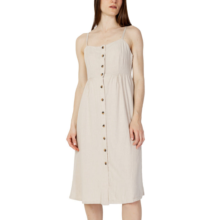 Jacqueline De Yong Рокли Жени