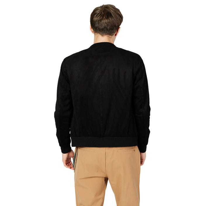 Gianni Lupo Яке МЪЖe