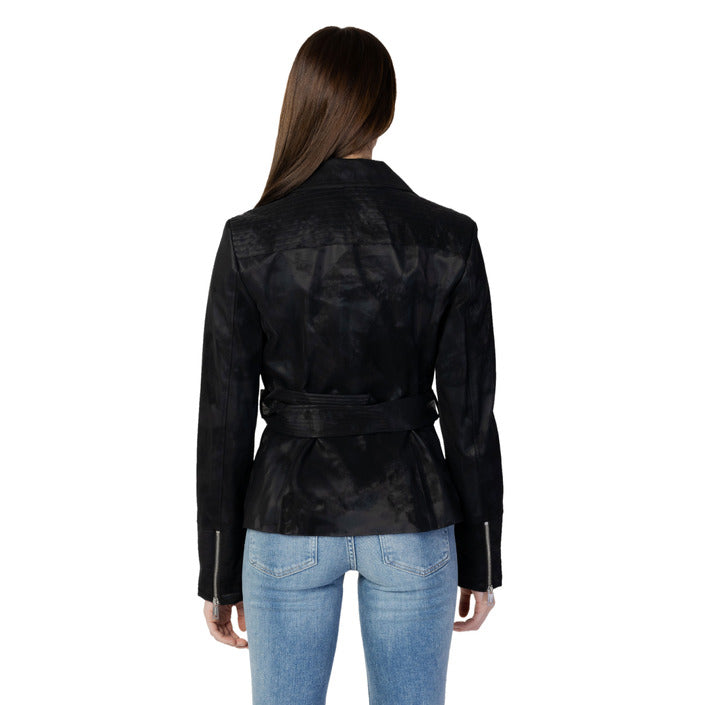 Познай Яке Жени