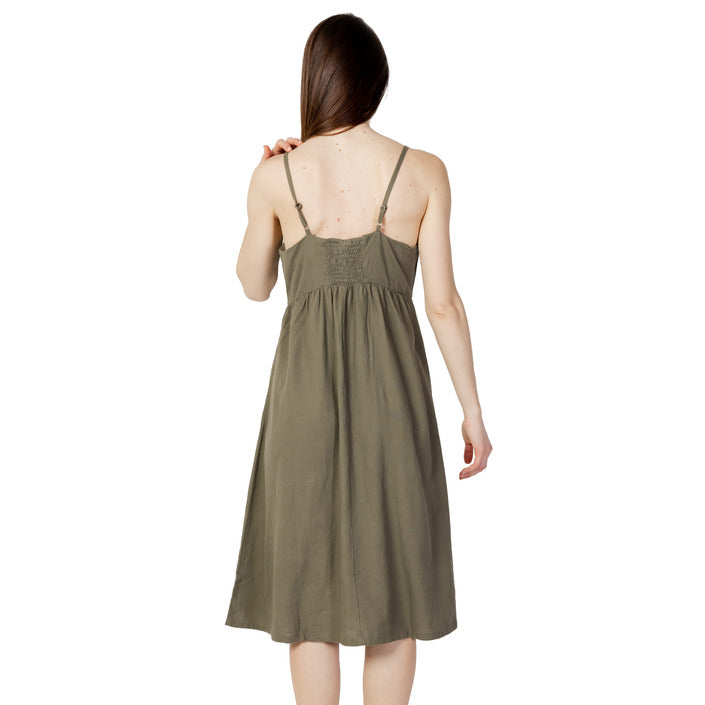 Жаклин Де Йонг Рокли Жени