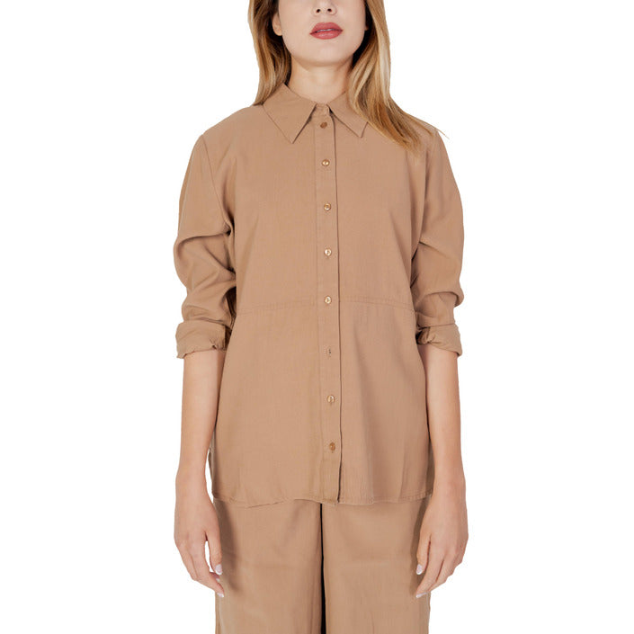 Жаклин Де Йонг Пола Риза