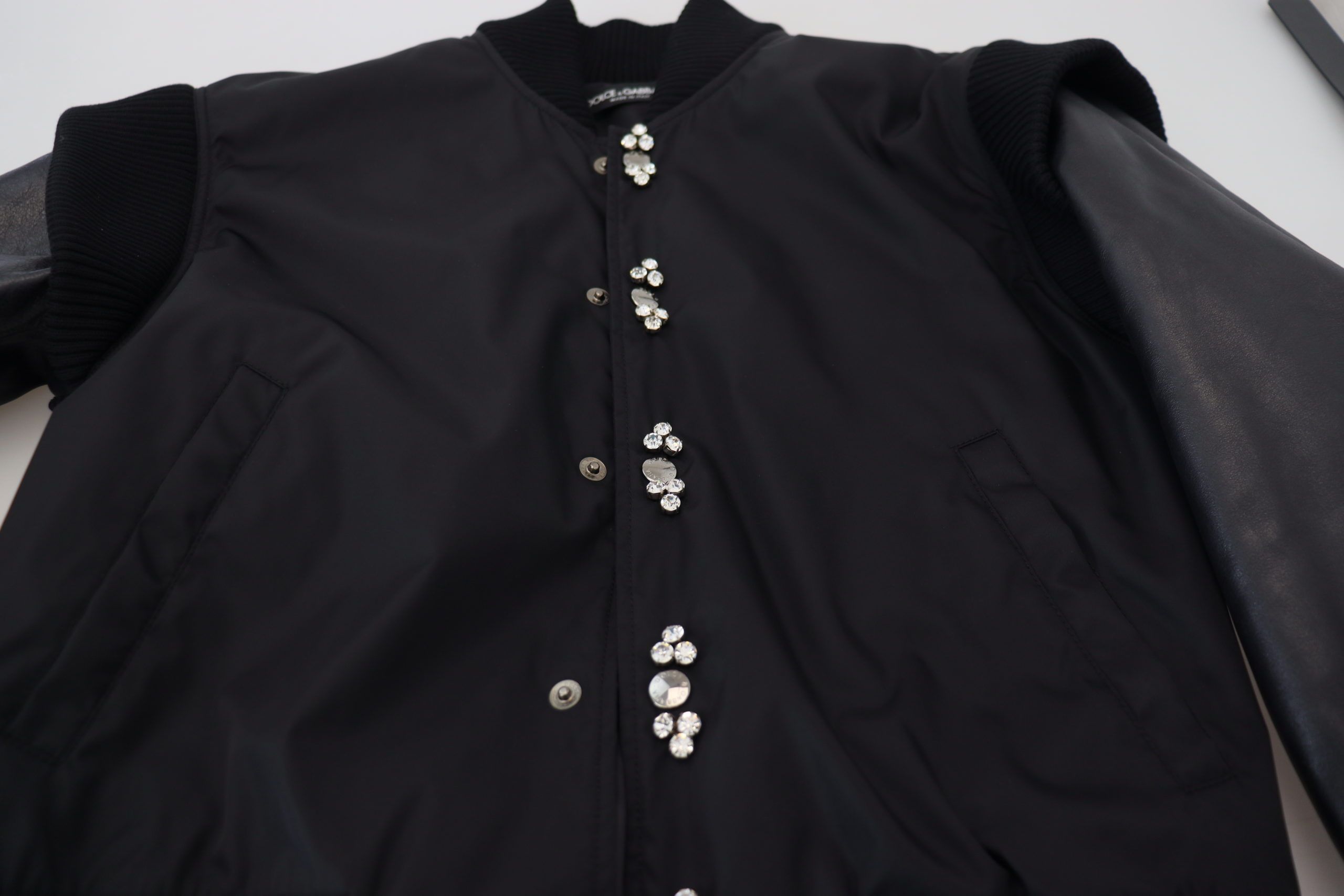 Dolce & Gabbana Черно найлоново яке с кристали и копчета