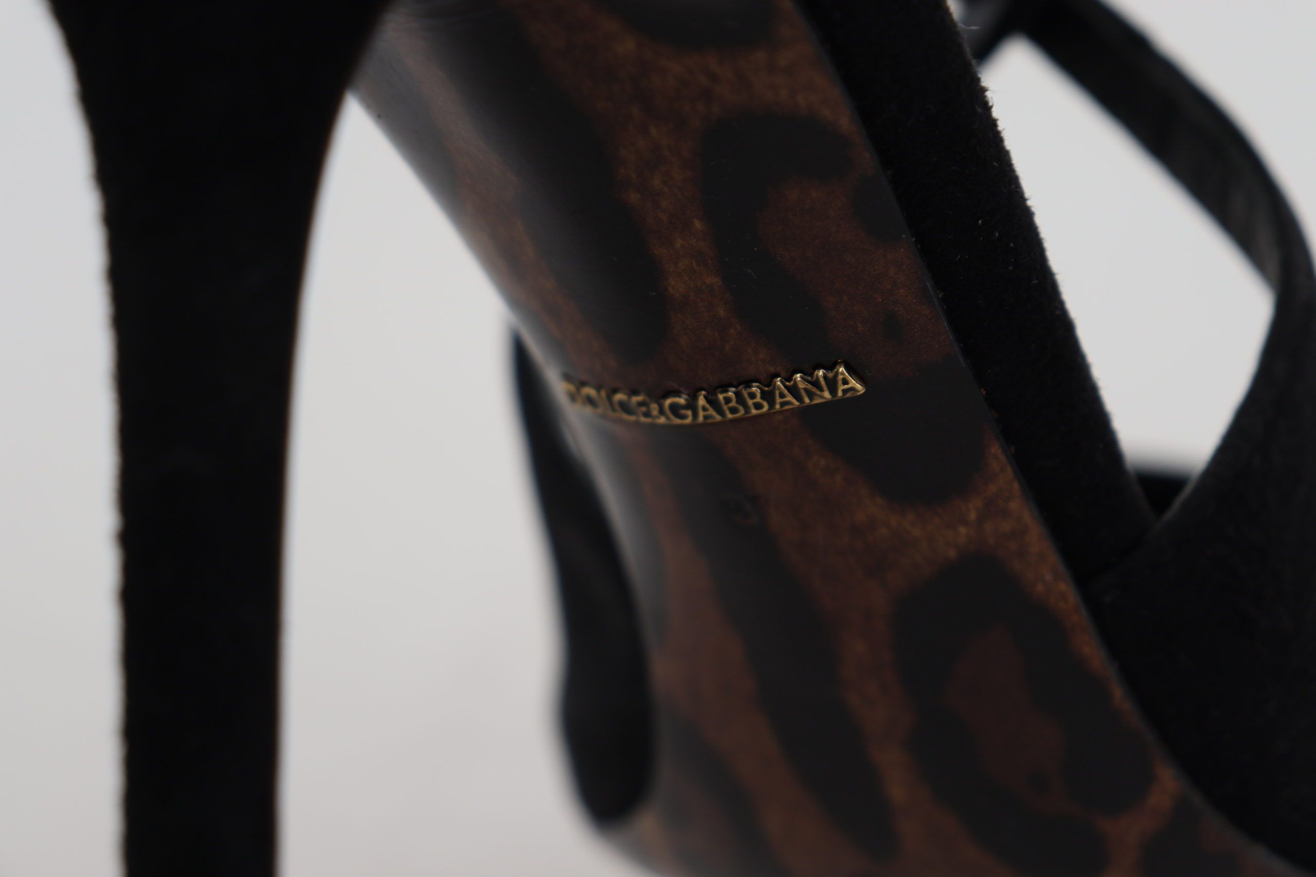 Dolce & Gabbana черни велурени обувки с каишка на глезена