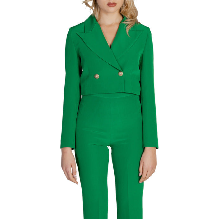 Sol Wears Women Яке Жени