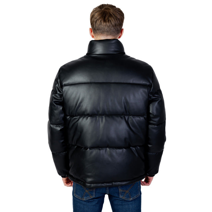 Hugo Шушляково яке МЪЖe