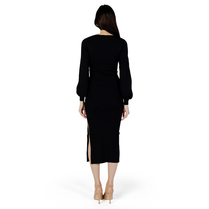 Morgan De Toi Рокли Жени