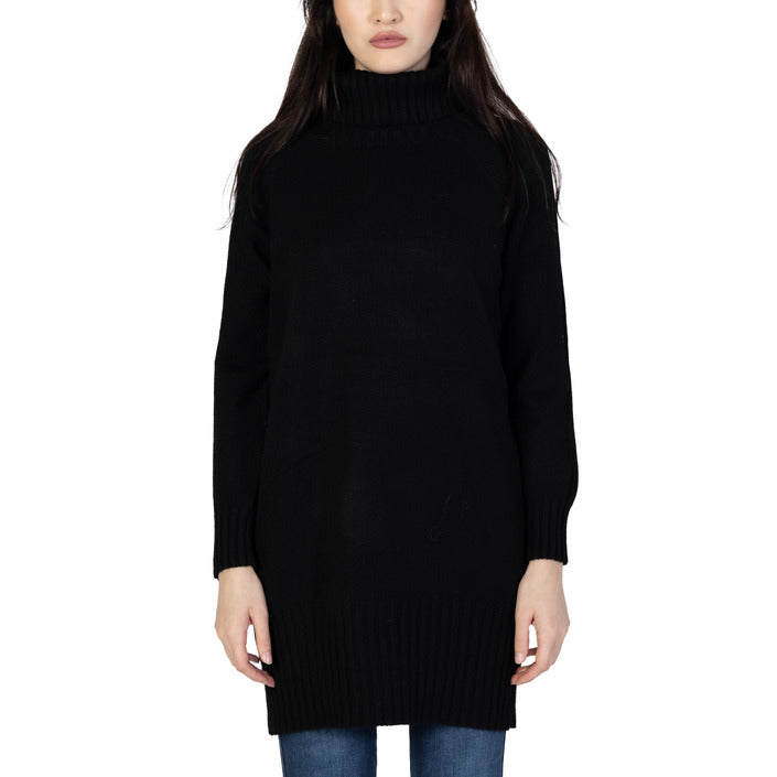 Sandro Ferrone Рокли Жени