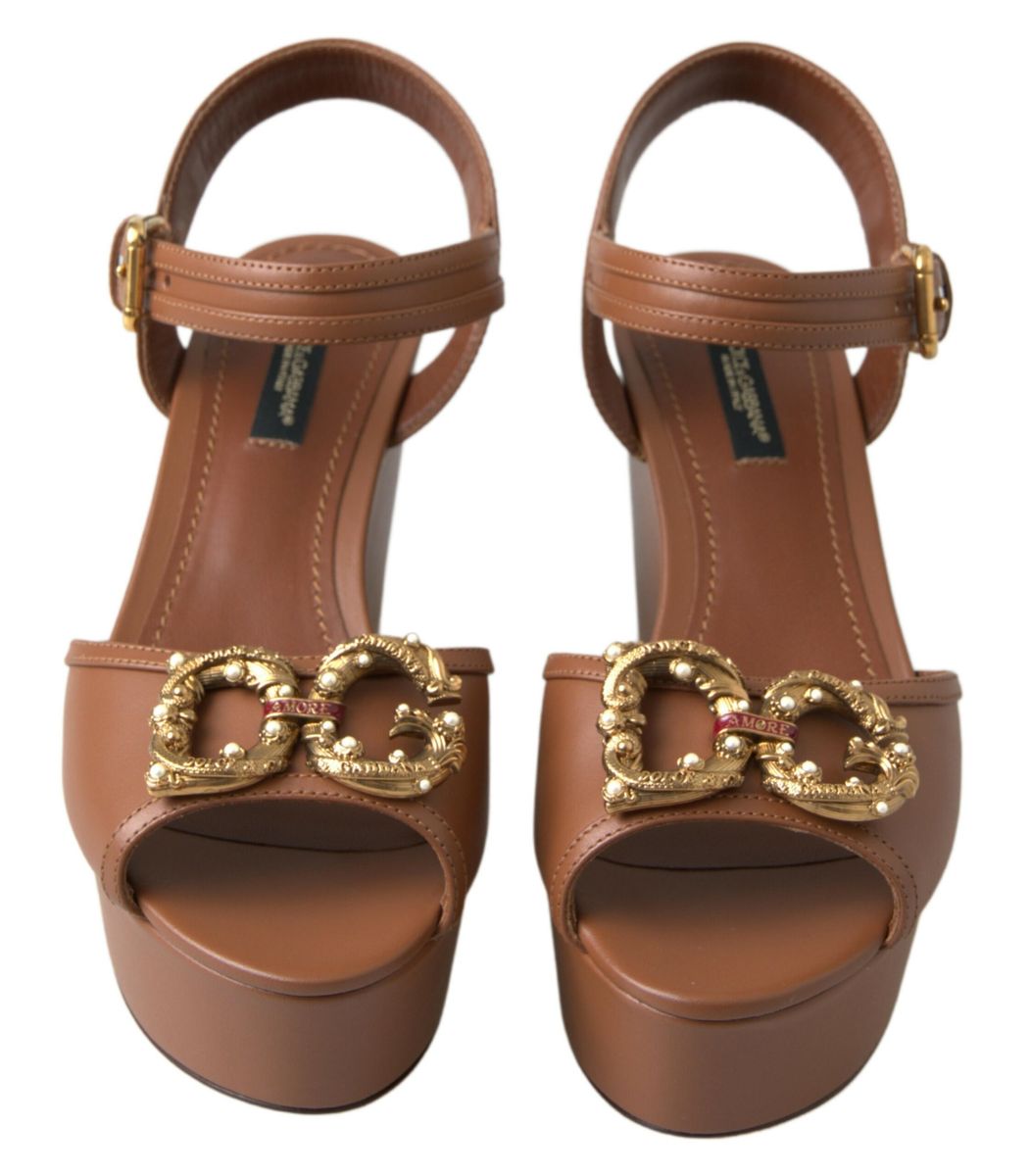 Кафяви кожени сандали на клинове Dolce & Gabbana AMORE