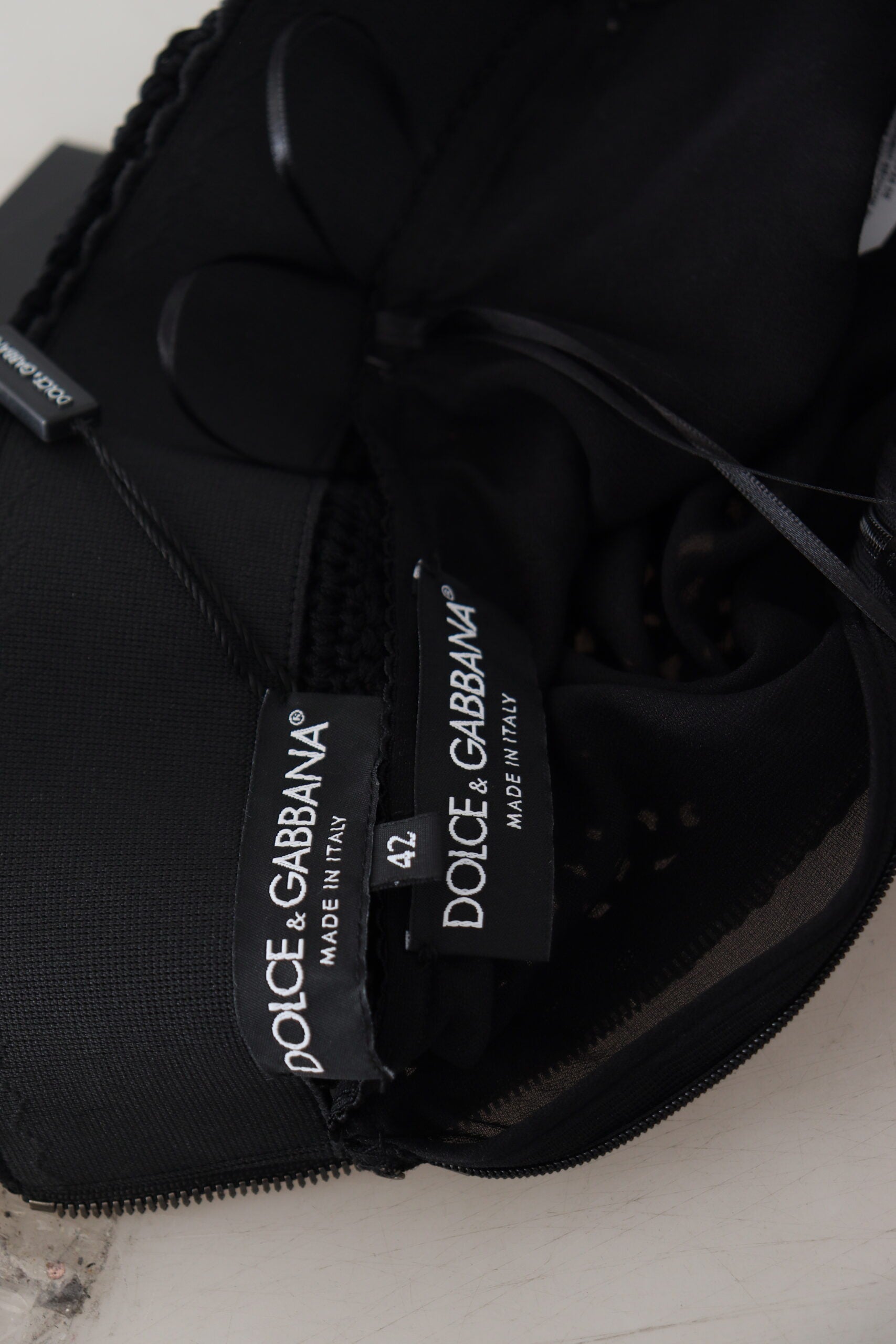 Елегантна дълга пола тип „русалка“ от Dolce & Gabbana с висока талия