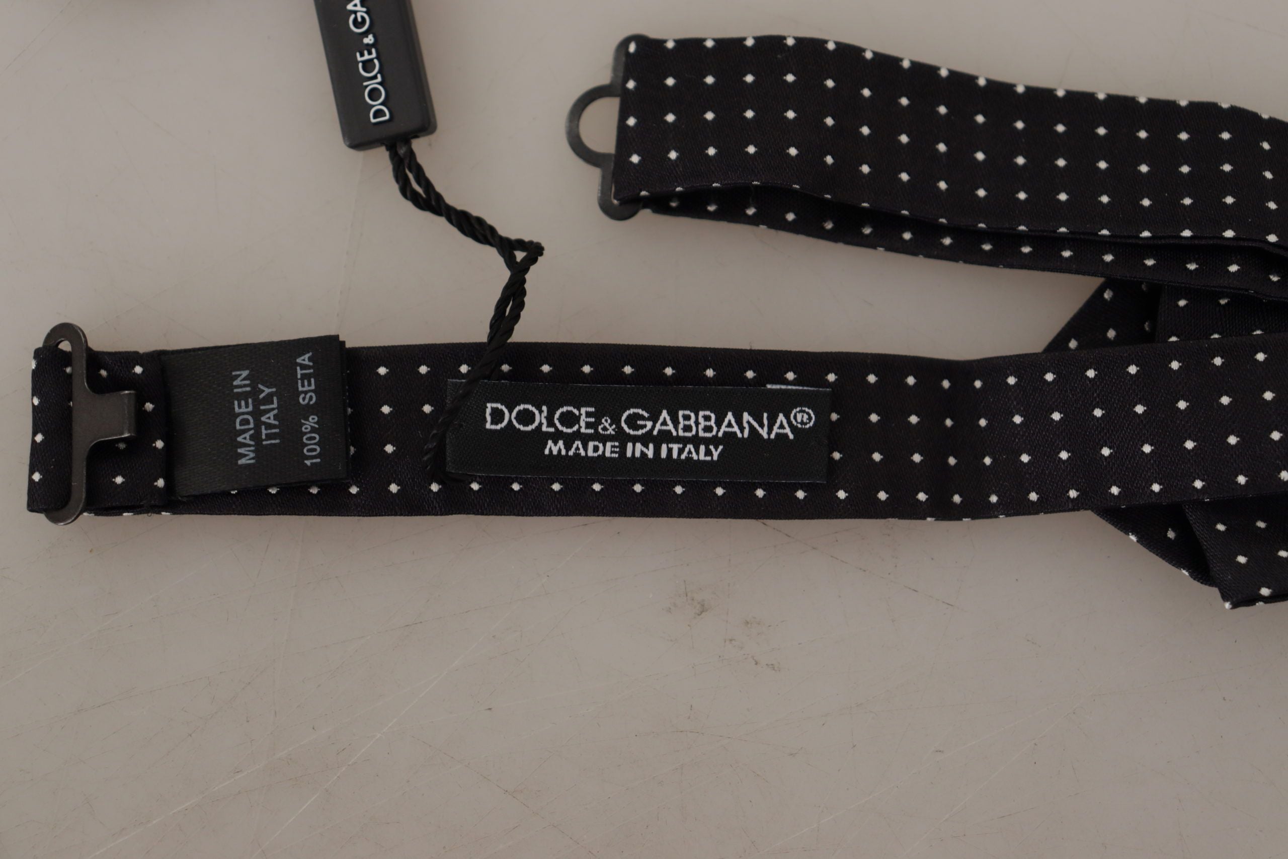 Dolce & Gabbana черно-бяла папийонка на точки с регулируемо деколте