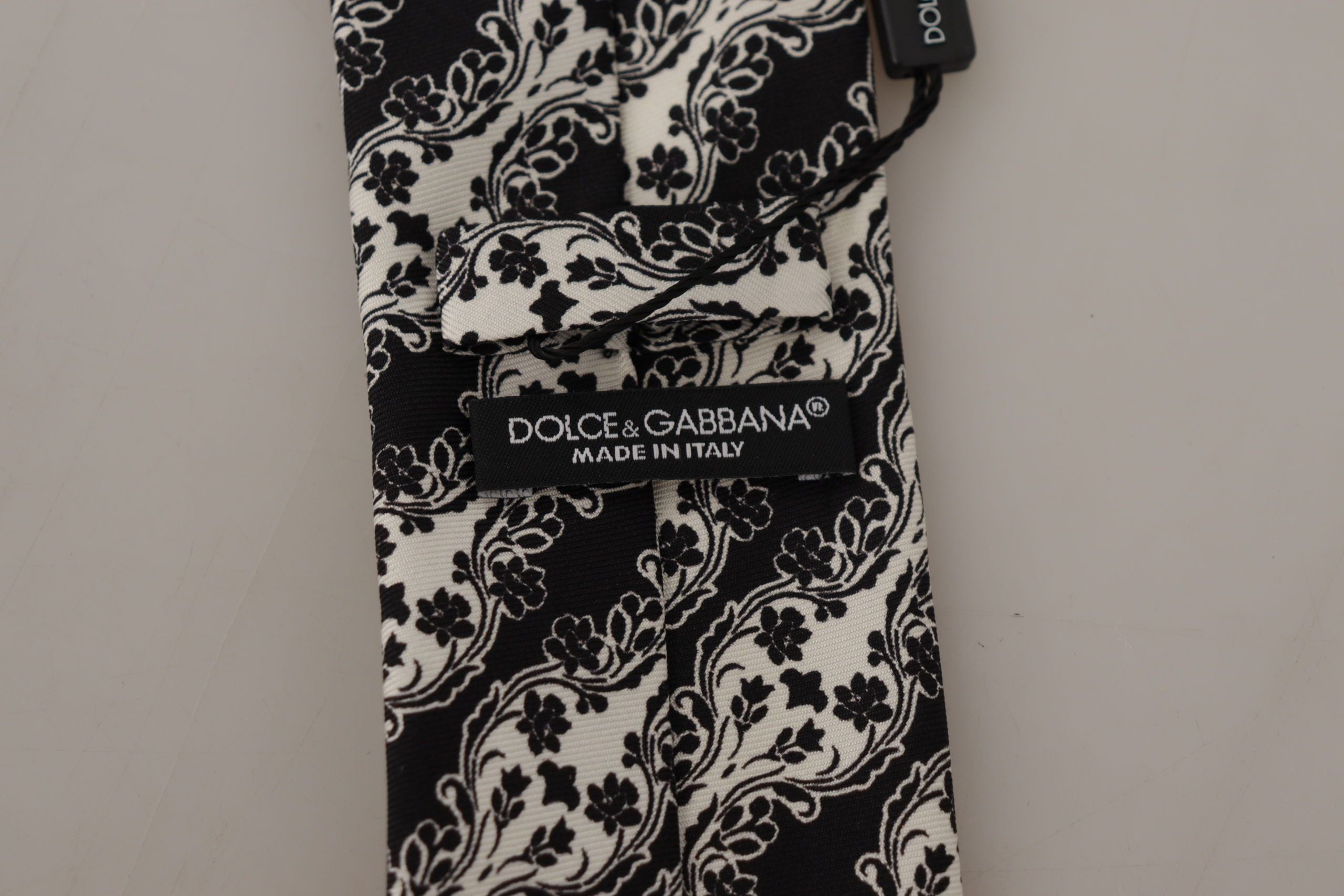 Регулируема вратовръзка за аксесоар Dolce & Gabbana с черно-бели цветя и щампа от 100% коприна