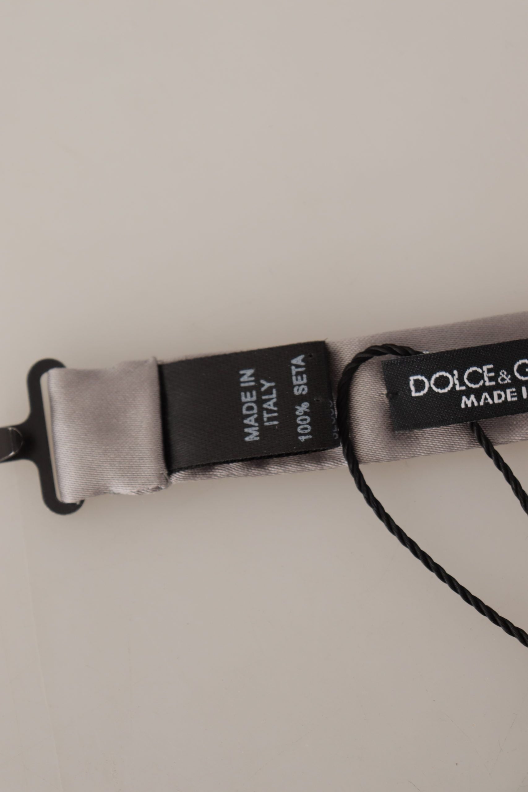 Dolce & Gabbana Сребърна 100% копринена тънка вратовръзка Papillon с регулируема яка