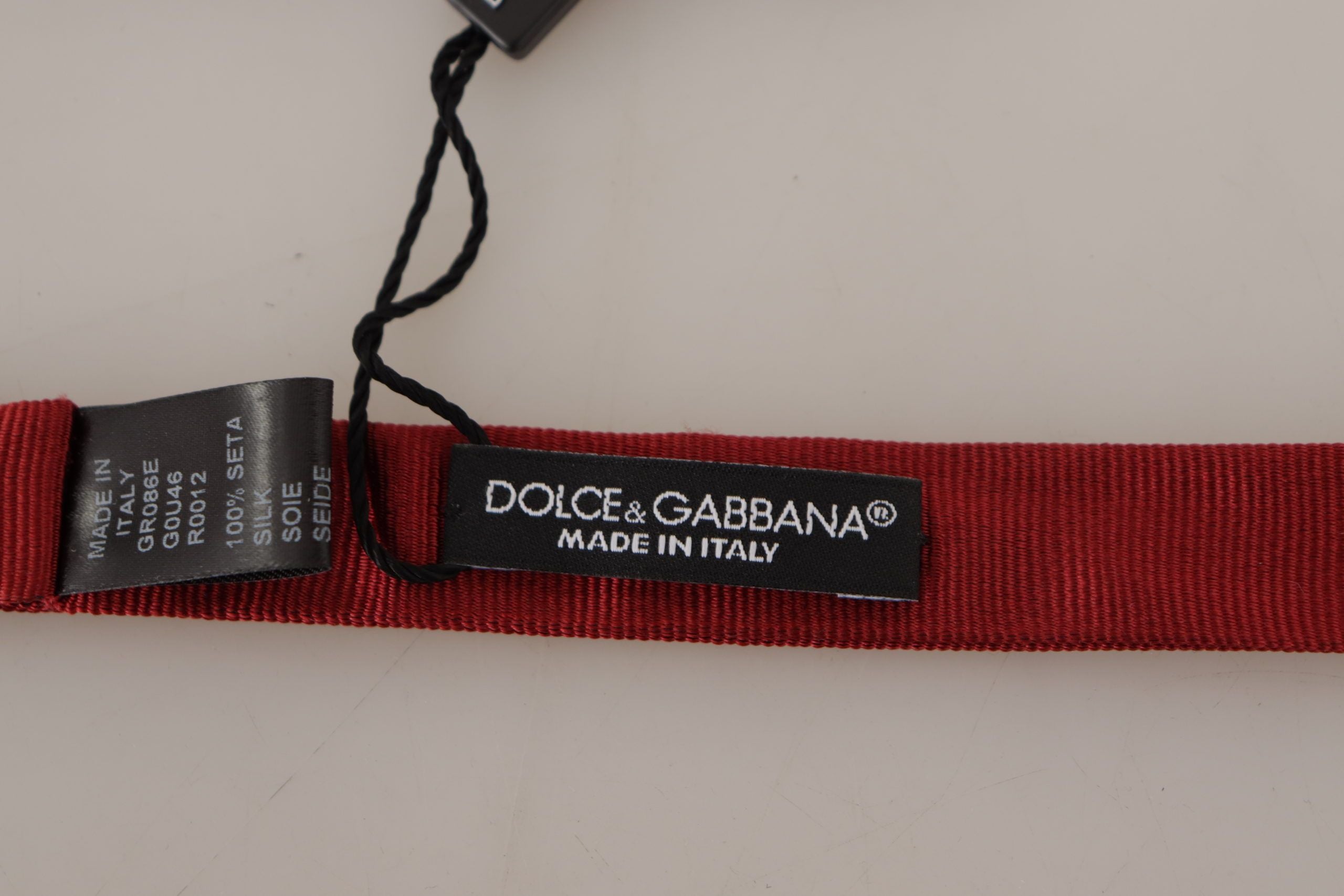 Dolce & Gabbana Червена 100% копринена тънка папийонка с регулируемо деколте
