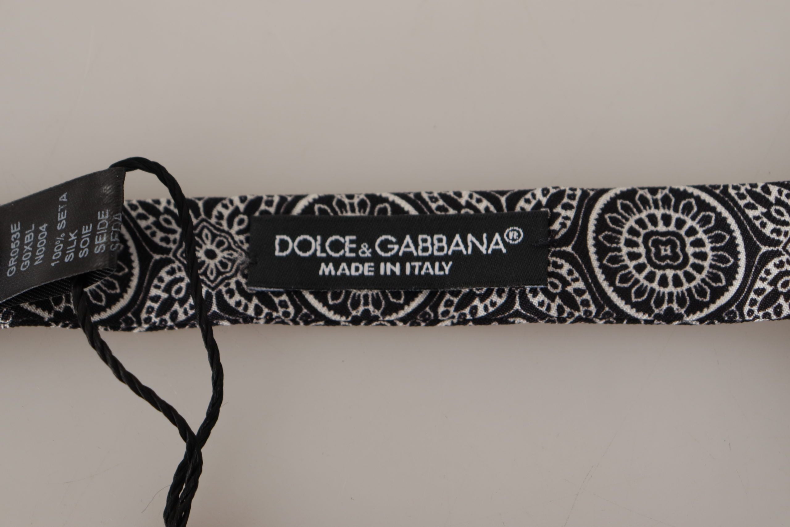 Dolce & Gabbana черно бяла 100% копринена вратовръзка Papillon с регулируема яка