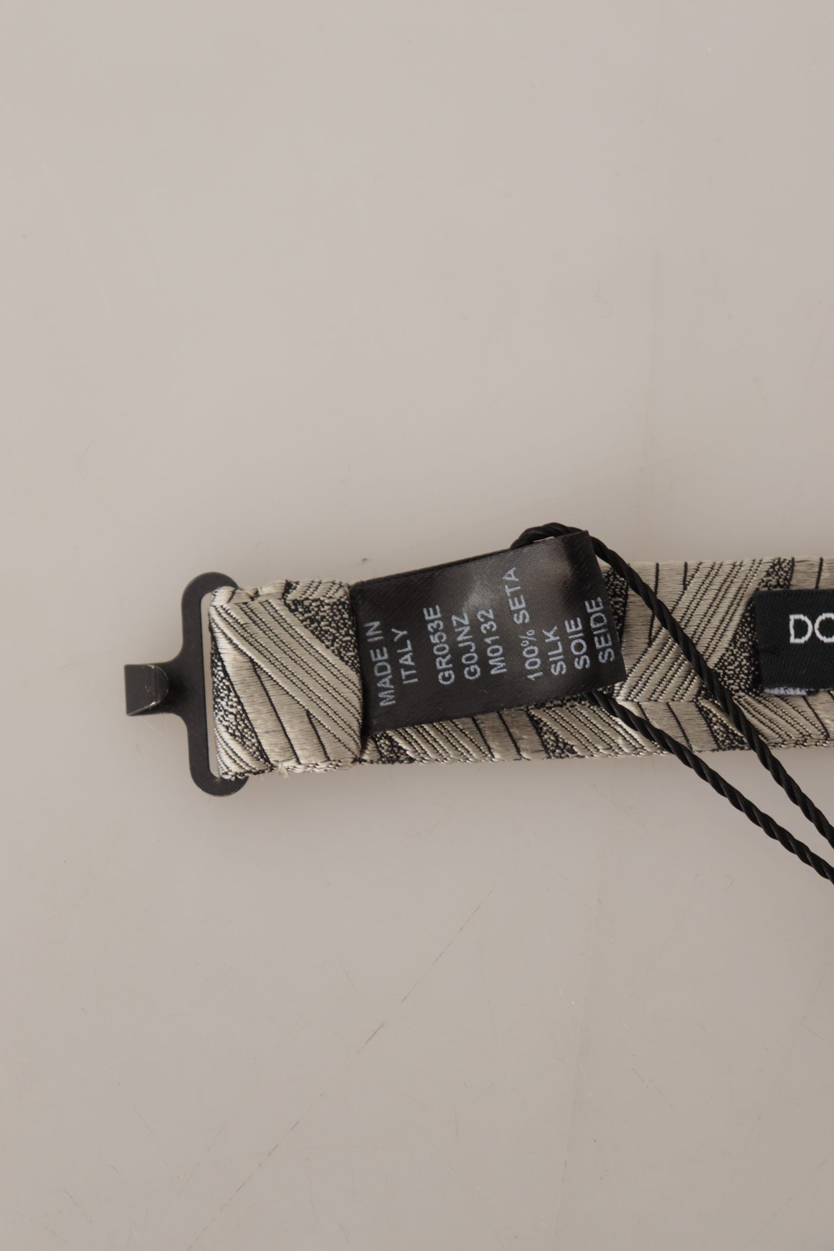 Dolce & Gabbana сива 100% копринена папийонка с регулируема яка и вратовръзка