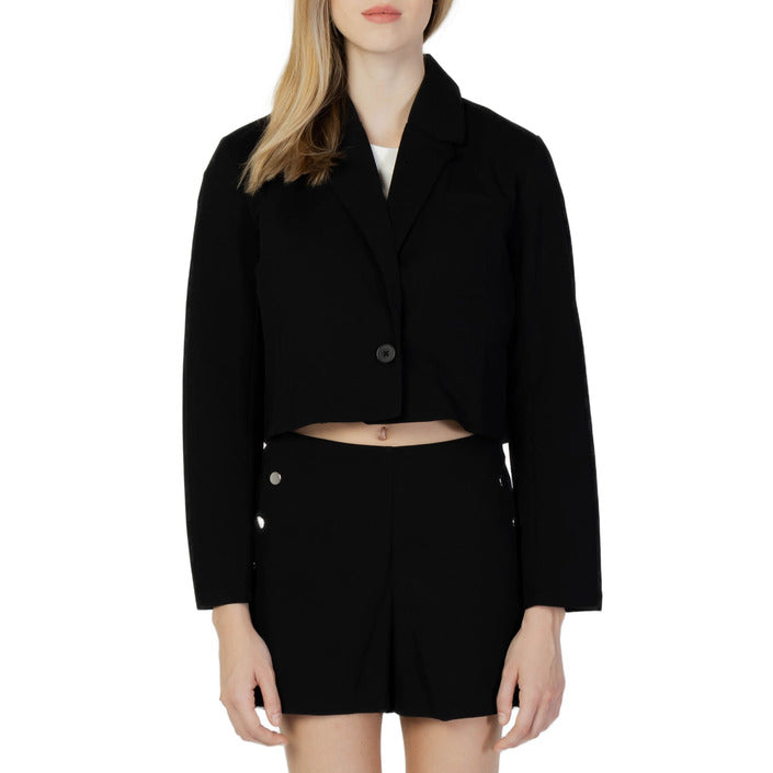 Jacqueline De Yong Яке Жени