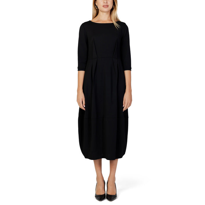 Sandro Ferrone Рокли Жени