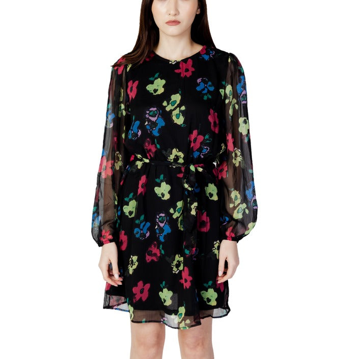 Жаклин Де Йонг Рокли Жени