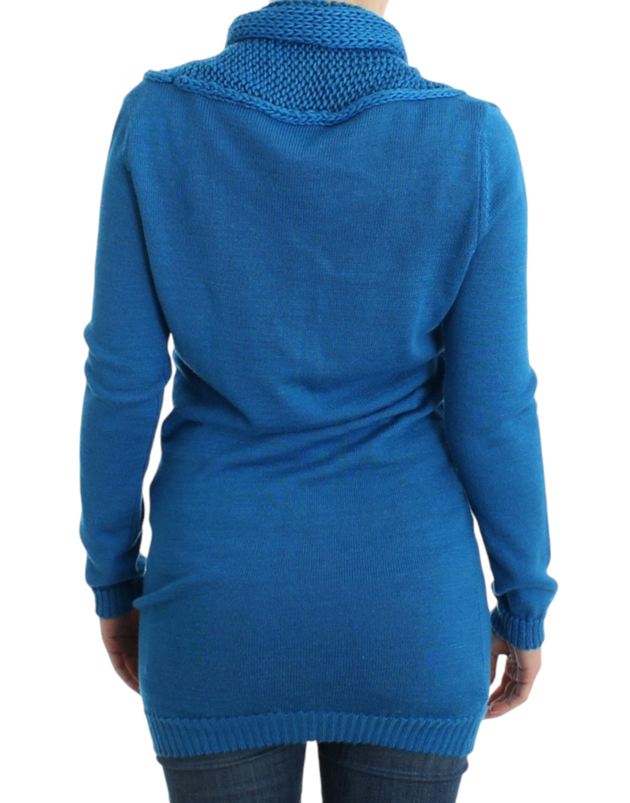 Костюм Национален син плетен пуловер с деколте