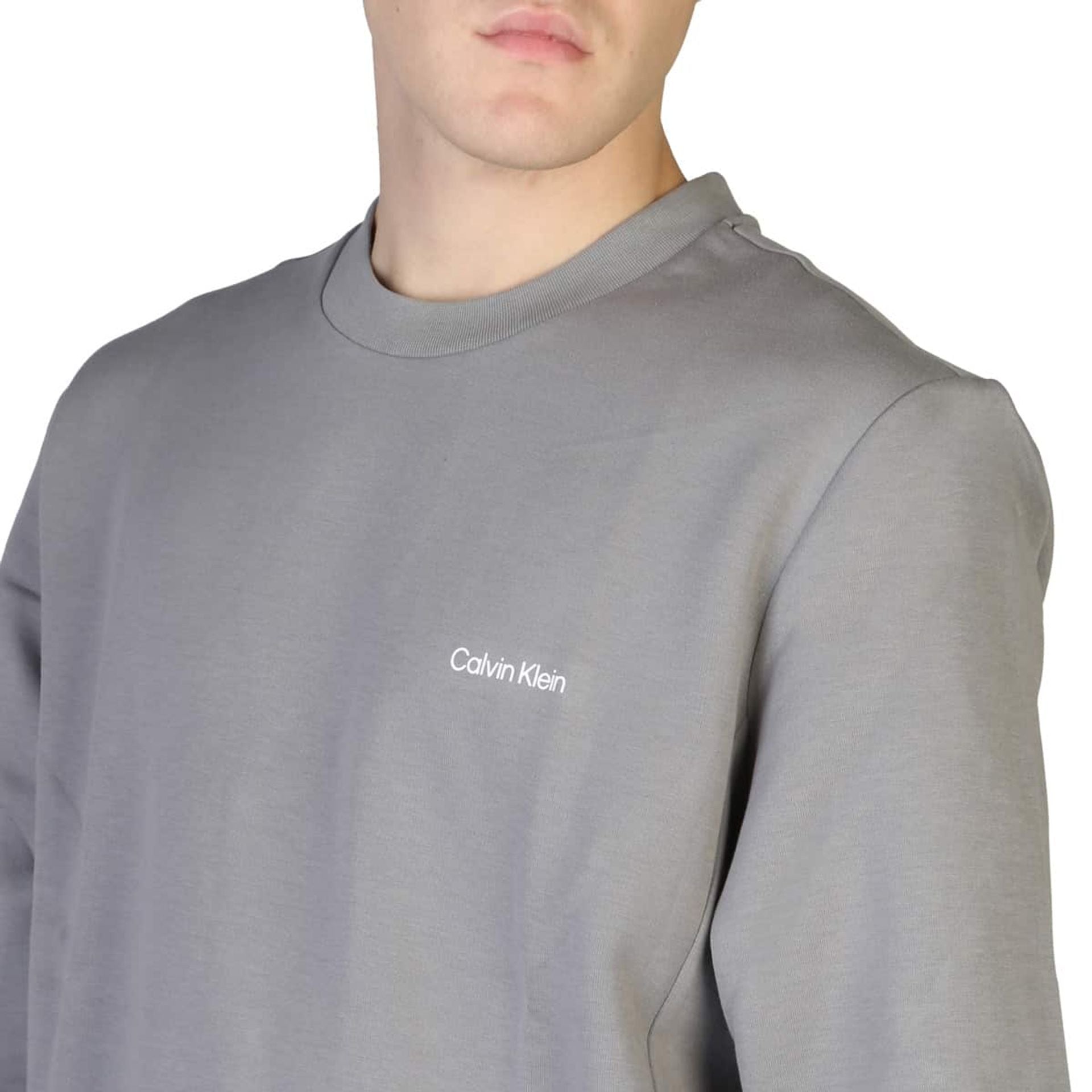 Calvin Klein Cуитчър