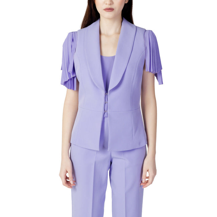 Hanny Deep Яке Жени