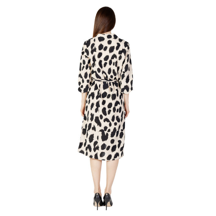 Жаклин Де Йонг Рокли Жени