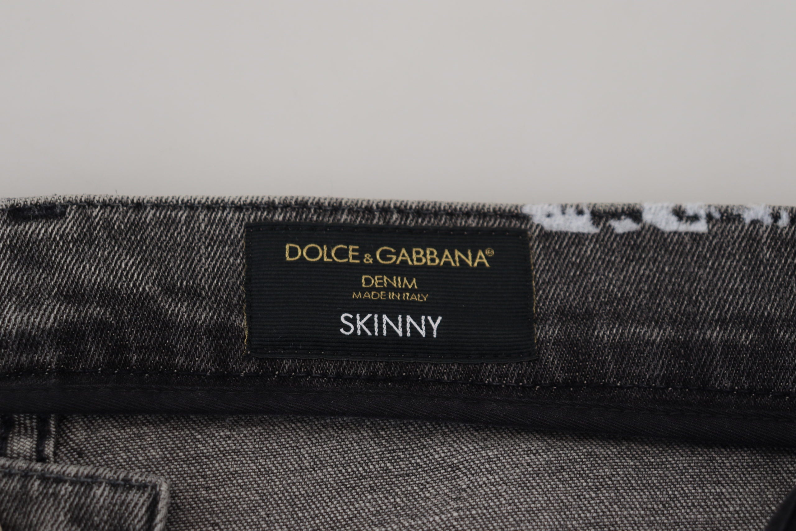 Тесни дънки Dolce &amp; Gabbana с многоцветен памучен вратовръзка