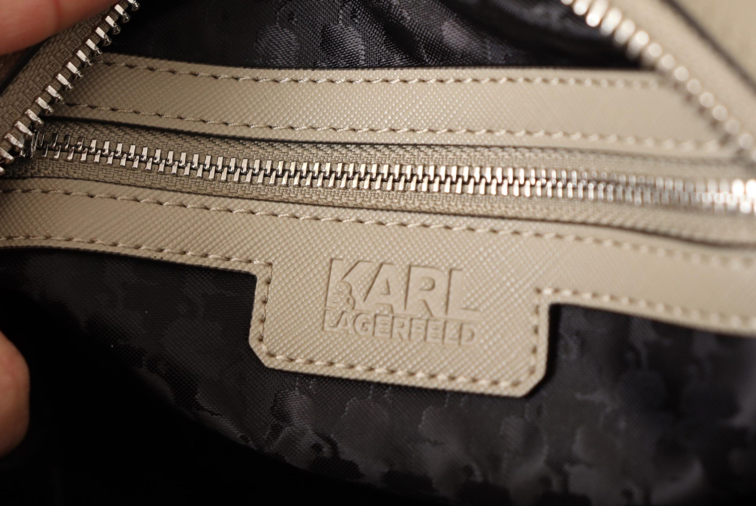 Полиуретанова чанта през рамо и ръчна чанта Karl Lagerfeld Sage Green