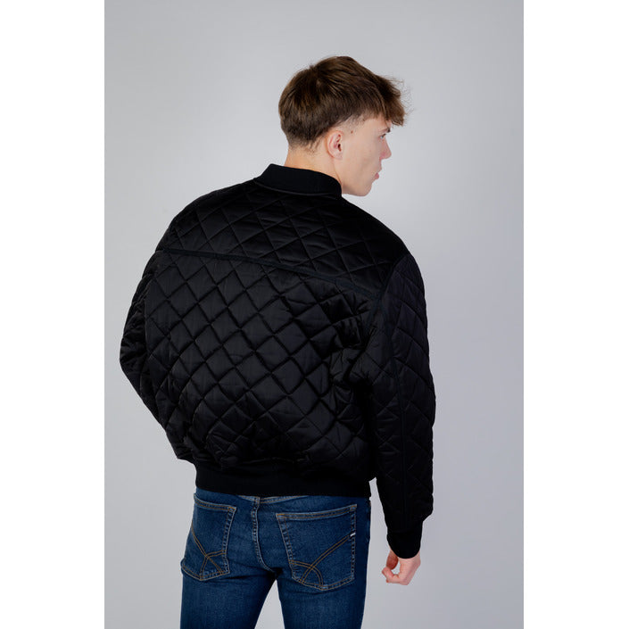 Hugo Шушляково яке МЪЖe