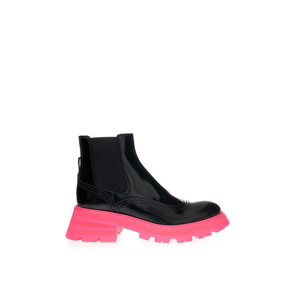 Alexander McQueen Elegant Black Leather Ankle Boots