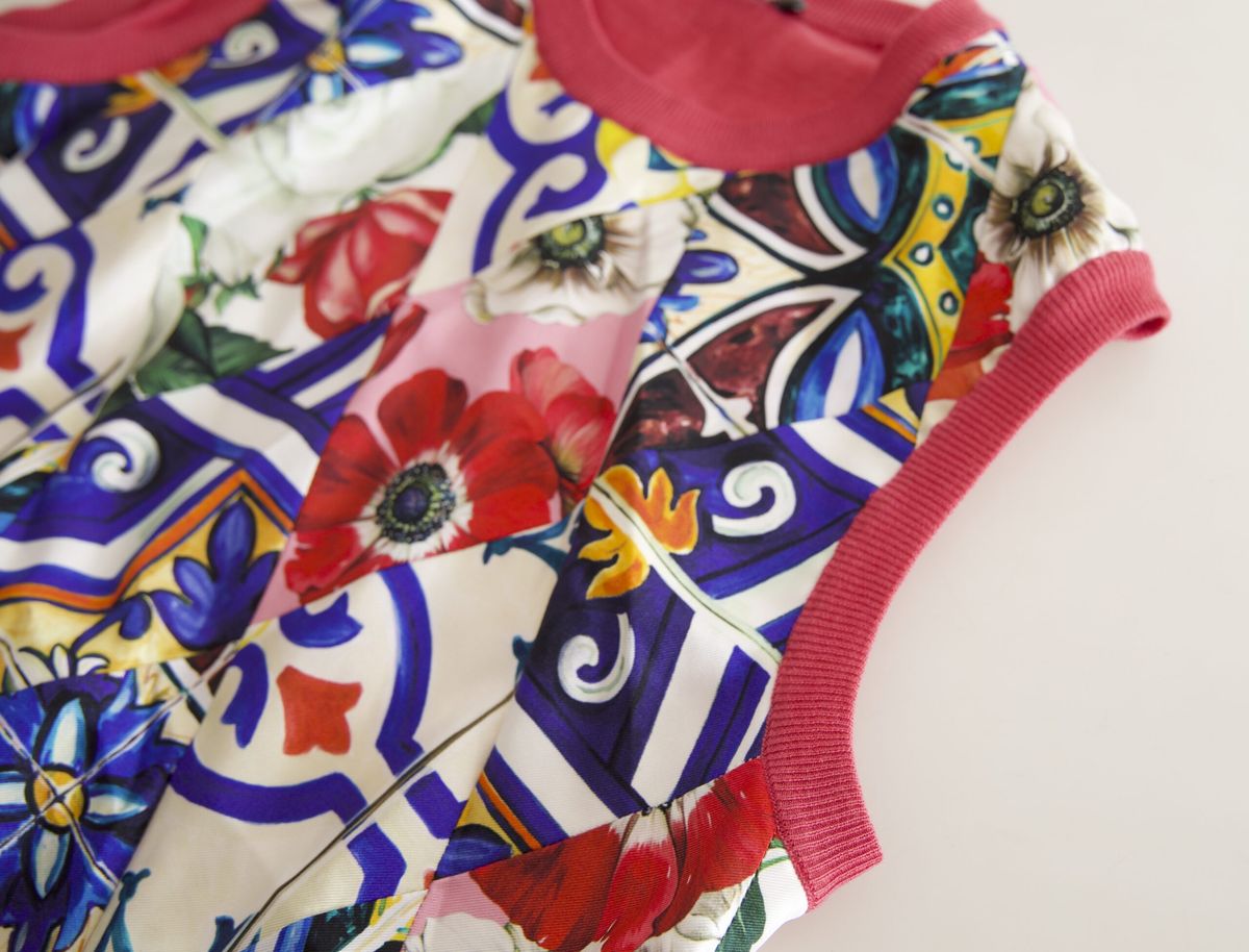 Dolce &amp; Gabbana Многоцветен майоликов потник с флорално деколте