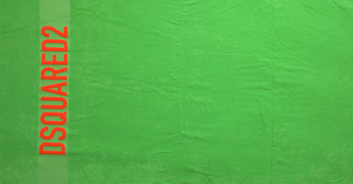 Мека памучна плажна кърпа унисекс Dsquared² с принт на зелено лого