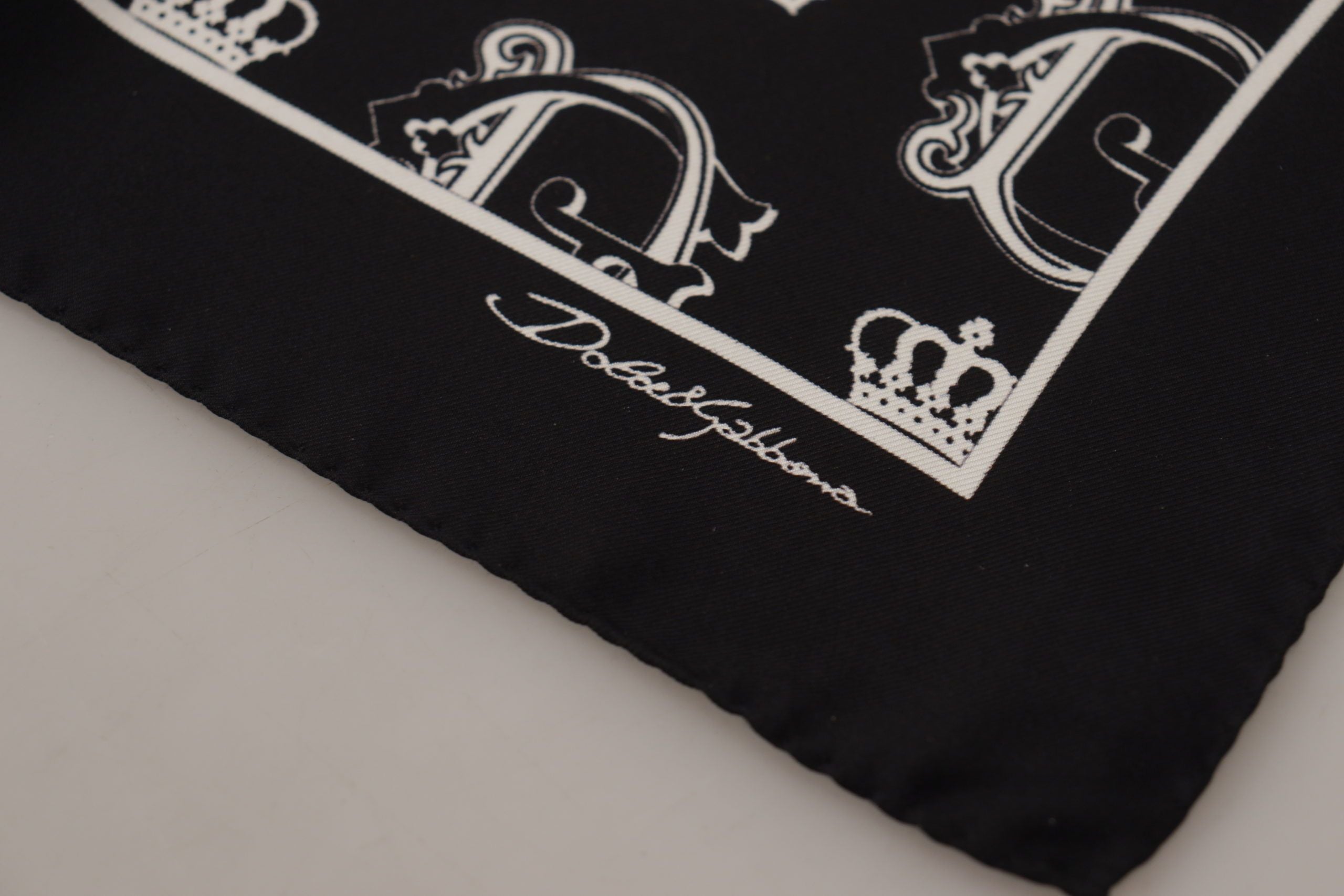 Dolce &amp; Gabbana черна носна кърпа DG Crown Print Square