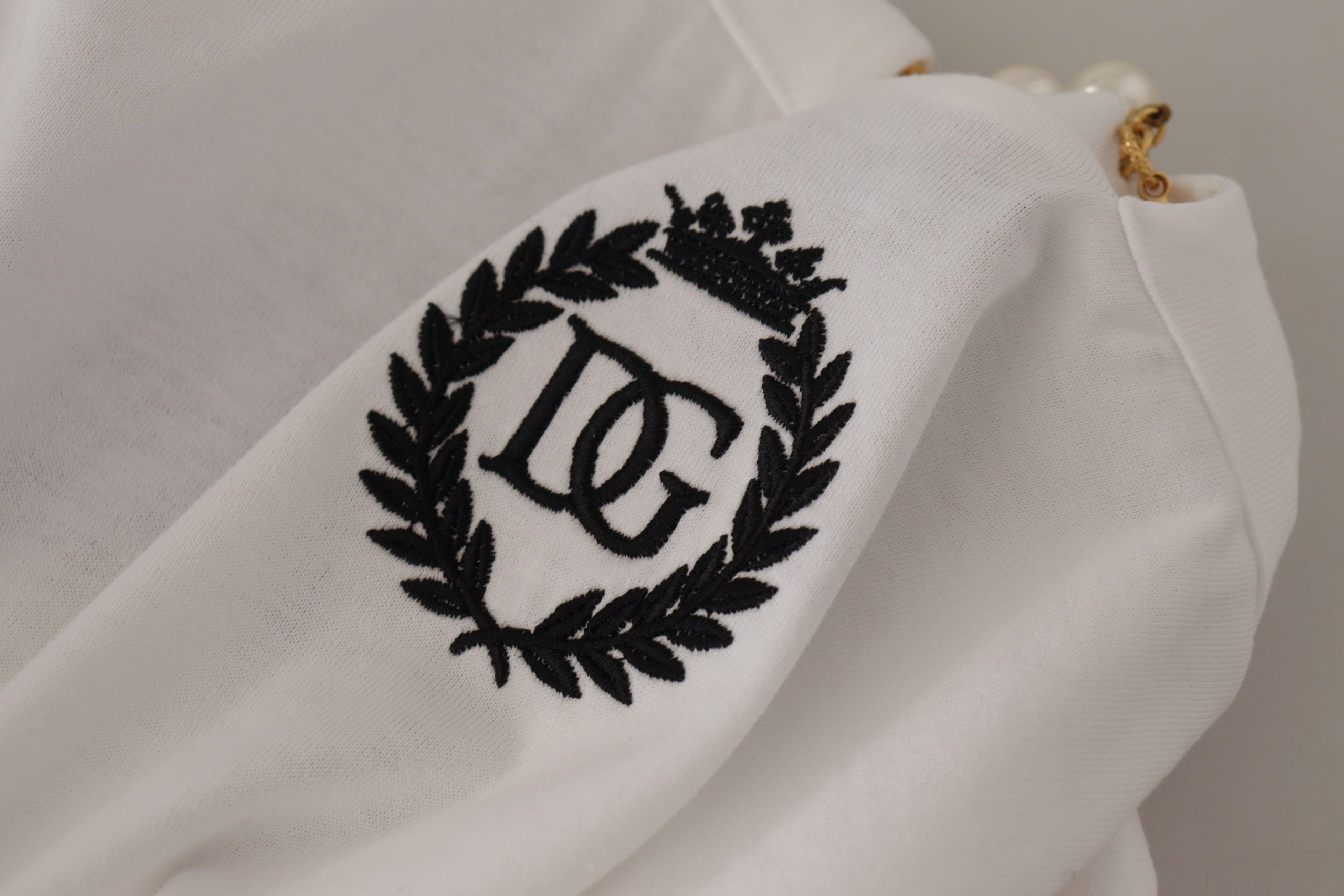 Dolce &amp; Gabbana Тениска с бяло колие и украсено деколте