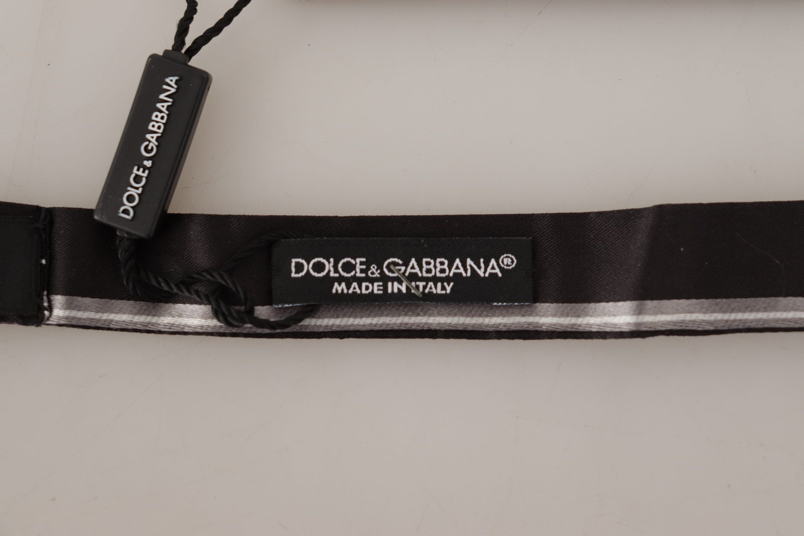 Dolce &amp; Gabbana черно сива подплата 100% копринена вратовръзка Papillon