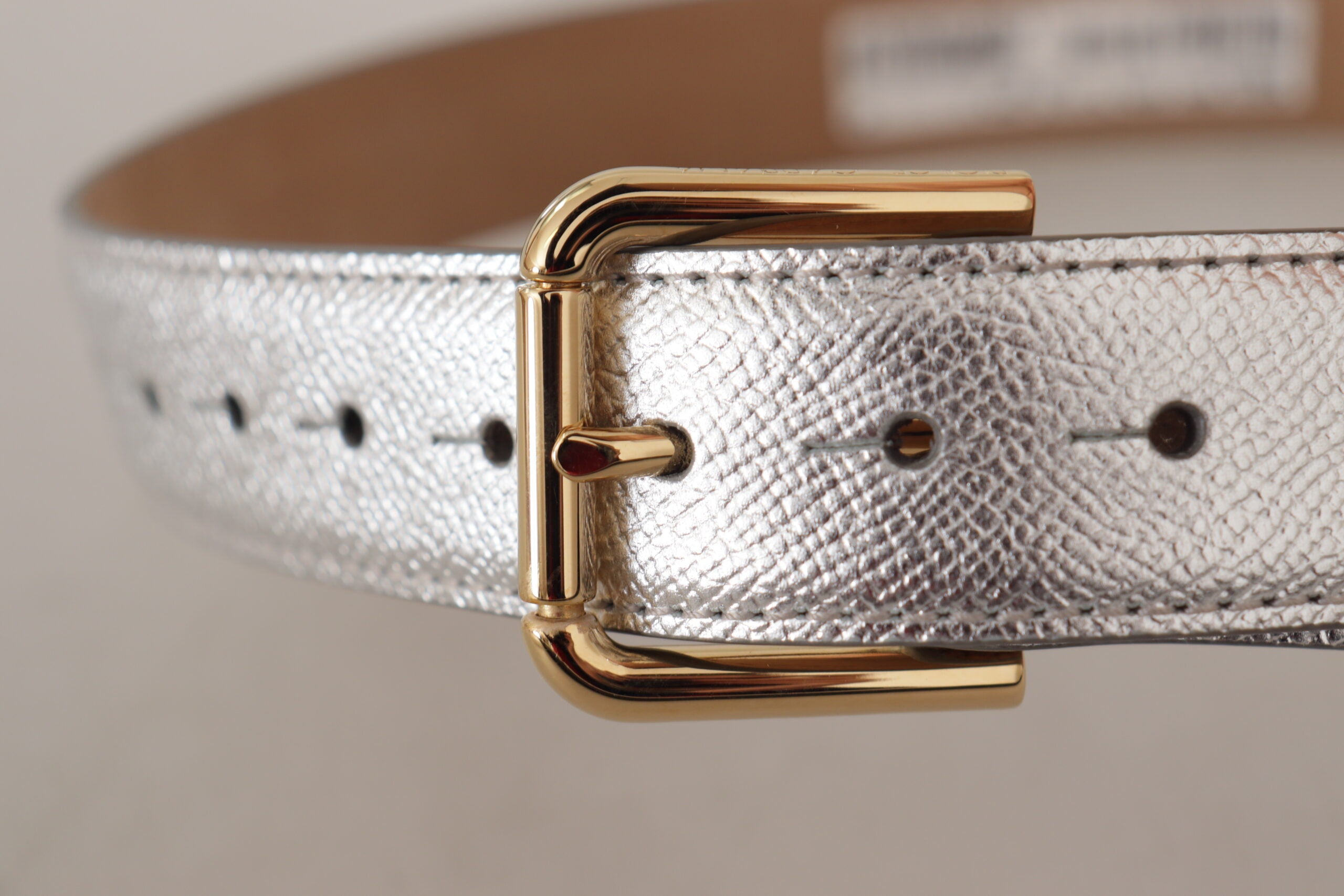 Dolce &amp; Gabbana сребърна кожа златен тон лого метална катарама колан
