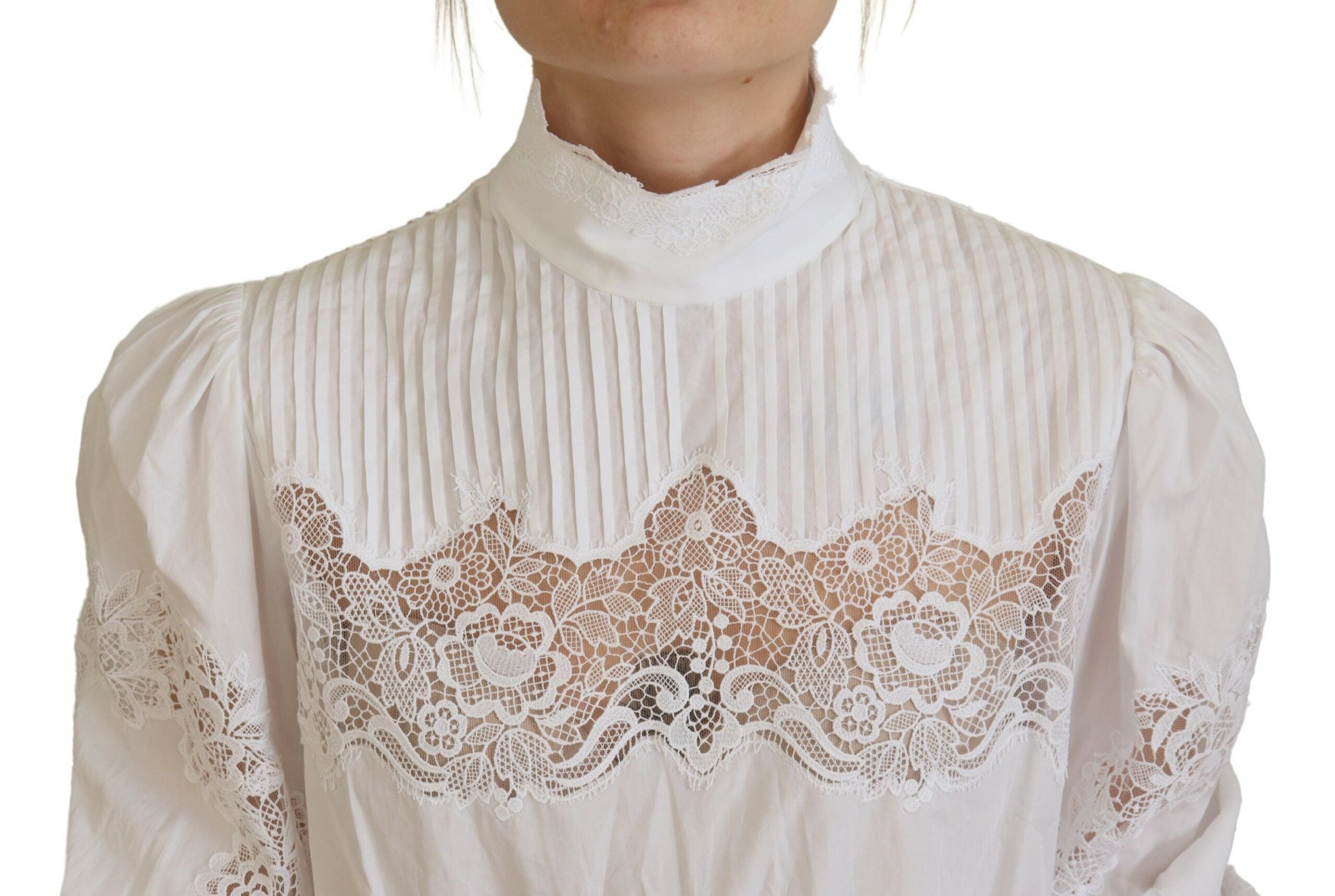 Dolce &amp; Gabbana Бяла памучна дантелена гарнитура блуза с деколте на костенурка
