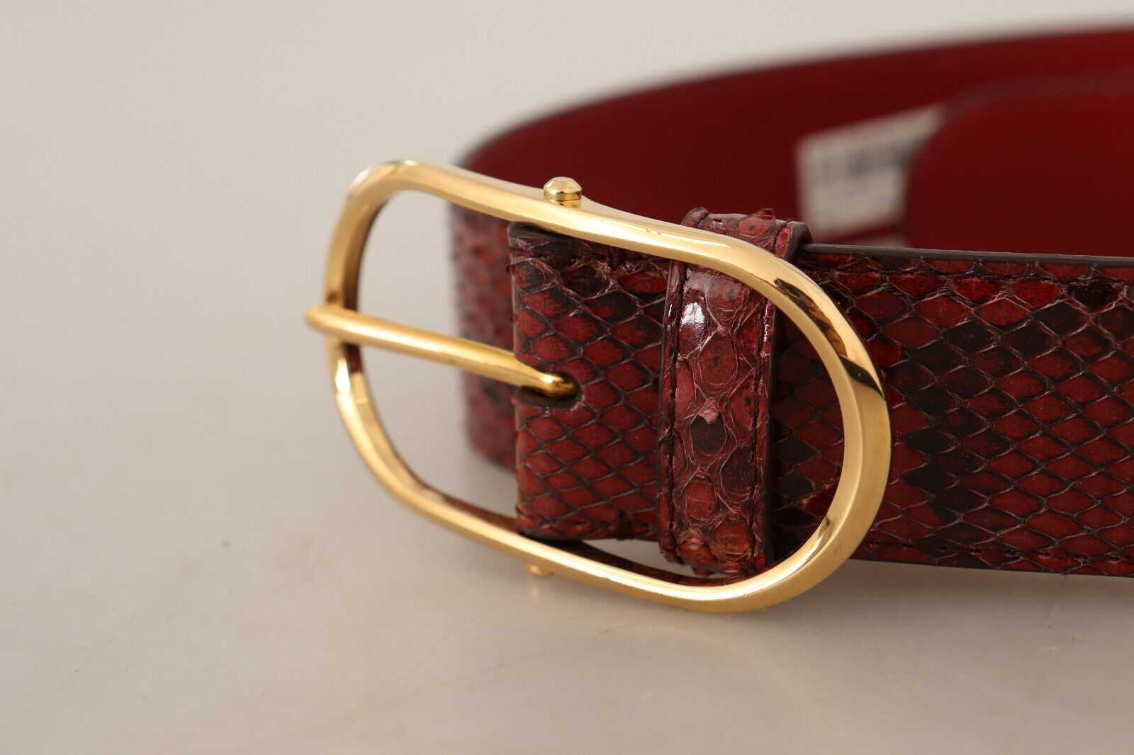 Dolce &amp; Gabbana Червен екзотичен кожен златен колан с овална катарама